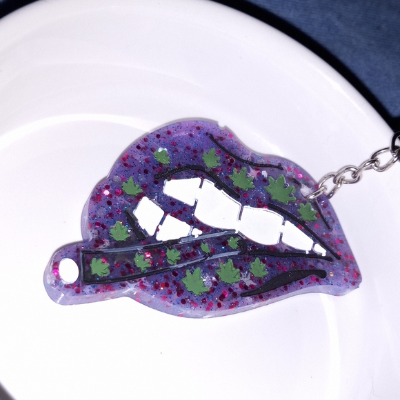 Stoner vibes keychain - Picture 3 of 6